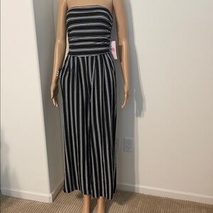 NWT S/M Jumpsuit w/Pockets